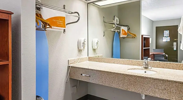 Номер Standard Farragut Inn & Suites
