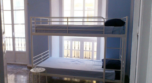 Casa Al Sur, Забронировать Отель Малага - центр Малага, рядом с Музей Кармен Тиссен