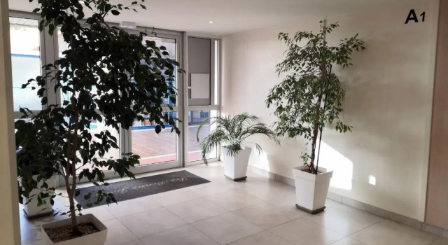 Апартаменты 2 pièces climatisé avec balcon dans le vieil Antibes, résidence moderne avec ascenseur