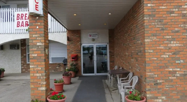 Lazy J Motel, Prenota Motel Claresholm Southern Alberta