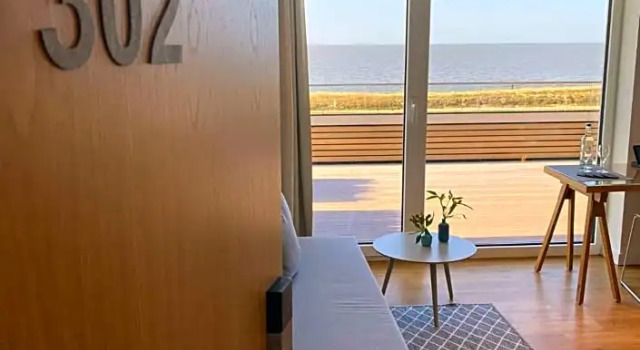 Номер Deluxe с балконом и с видом на море Hotel Strandhus
