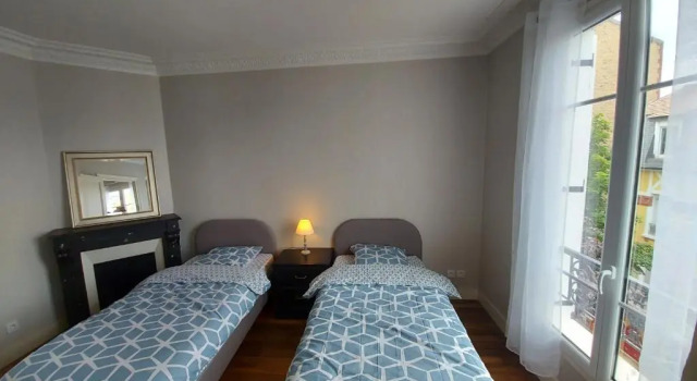 Апартаменты с 2 комнатами Appartement refait à neuf La Garenne Colombes