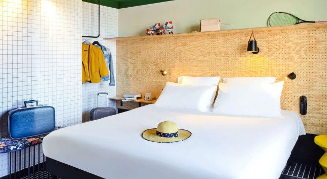 Hotel Grand Est, Rezerwuj Hotel Meyzieu Rhône