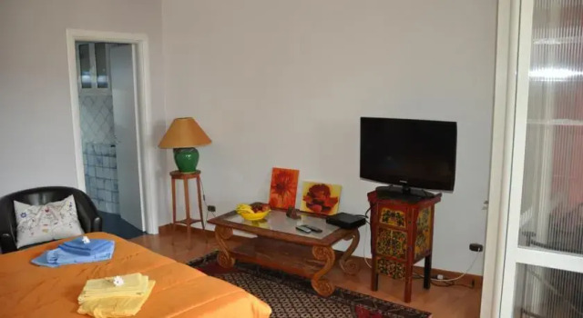 Marina Guest House, Забронировать Гостевой дом Гостевые дома Неаполя, рядом с Катакомбы Сан-Женнаро, Гостевой дом
