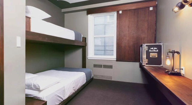 Crash Hotel Downtown Edmonton, Rezerwuj Hotel Northwest Edmonton Edmonton, w pobliżu Edmonton Symphony
