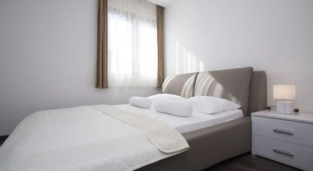 Студия Helena Apartments