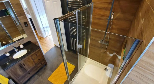 Smart & Stylish Holiday Apartment in the city centre, Забронировать Апартаменты/квартира Отели Инвернесс с парковкой, рядом с Природный заповедник Меркинч, Парковка