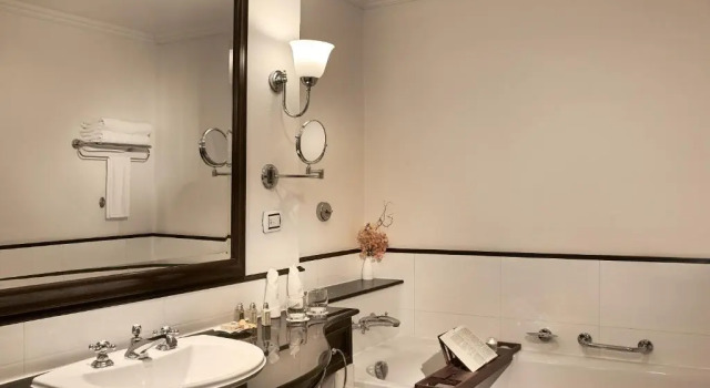 Двухместный номер Superior с балконом Отель Sofitel Krabi Phokeethra Golf & Spa Resort