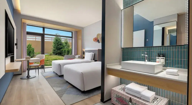 Четырёхместный номер Standard с балконом Holiday Inn Express Nalati by IHG