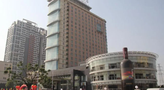 Люкс Deluxe Hua Xia Pearl Hotel
