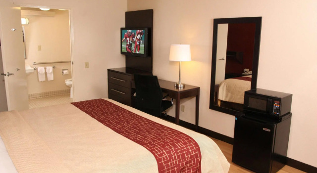 Номер Deluxe Red Roof Inn PLUS+ Mt Pleasant - Patriots Point
