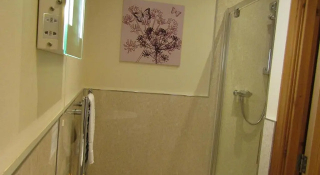 Номер Economy The Crown Hotel