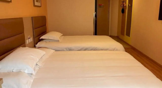 Motel 168 Changzhou Railway Station Boai Road Branch, Book Motel Hoteller i Tianning med parkering, Parkering