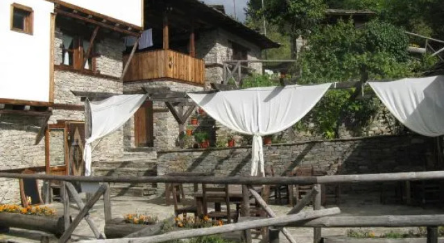 Family Hotel Byalata Kashta, Réserver Hôtel Kovatchevitsa Blagoevgrad