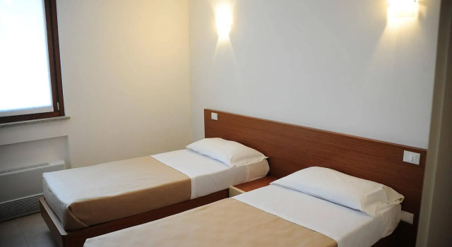 Suite Maria, Buchen Sie Aparthotel Hotels in Buttrio mit Parkplatz, Parkplätze