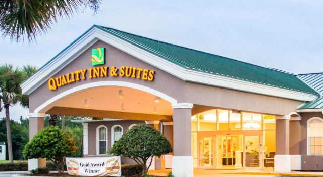 Quality Inn Conference Center at Citrus Hills, Book Hotel Hoteller i Hernando med parkering, Parkering