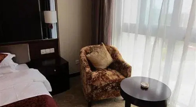 Golden Fangshan Hoilday Hotel, Prenota Hotel Fangshan Jiangsu