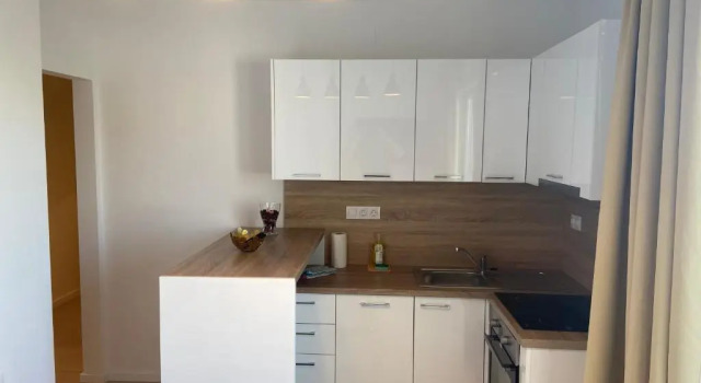 Апартаменты с балконом Sunset Apartments