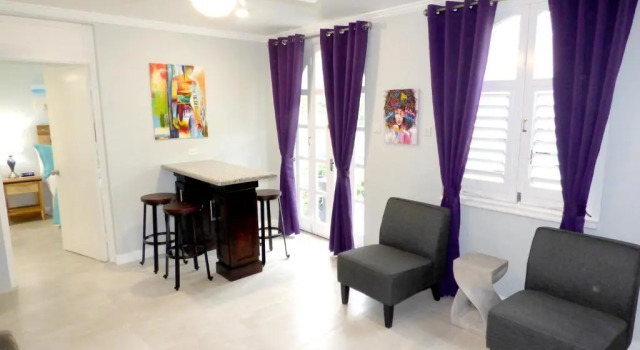 Beach One Bedroom Suite A17, Rezervovat Hotel Hotely v Ocho Rios Coast s bazénem, Bazén