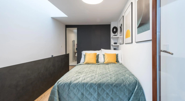 Fully renovated stylish duplex in a convenient location, Rezerwuj Hotel Praga Czechy, w pobliżu Palmovka Subway Station