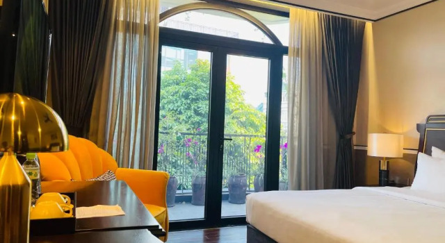 Люкс с видом на город Hotel du Monde Art