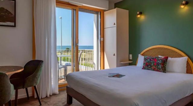 Двухместный номер Standard Logis Hôtel lAlbatros