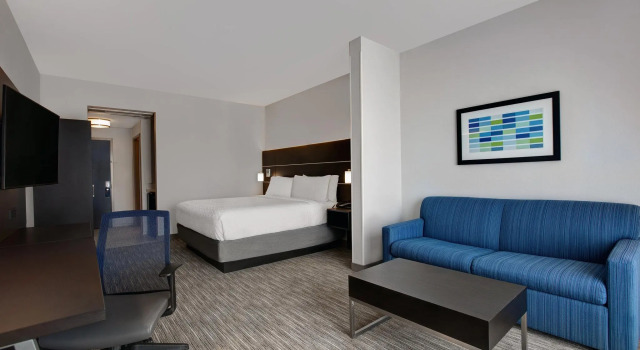 Двухместный люкс Holiday Inn Express & Suites - Milwaukee - Brookfield by IHG