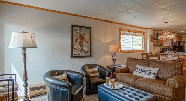 Powderidge 40: Slope Side, Sleeps 9 Full Kitchen, Забронировать Апартаменты/квартира Сноушу Западная Виргиния, рядом с Лыжный подъемник Soaring Eagle Express