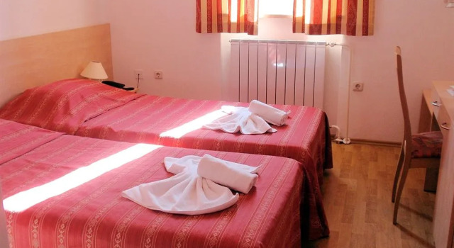 Hotel Emaus, Забронировать Отель Отели Новиград 3 звезды, 3*