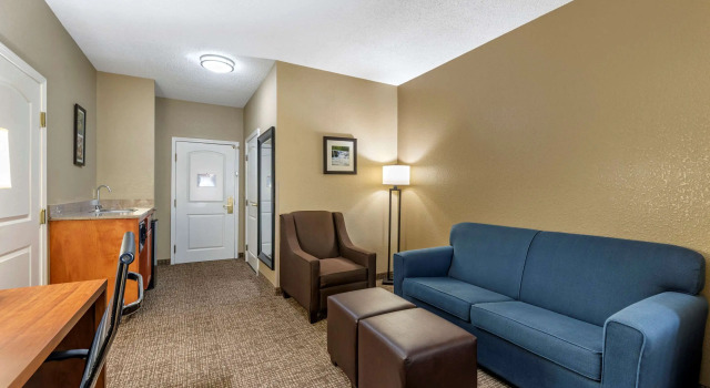 Четырёхместный люкс Comfort Inn & Suites El Dorado