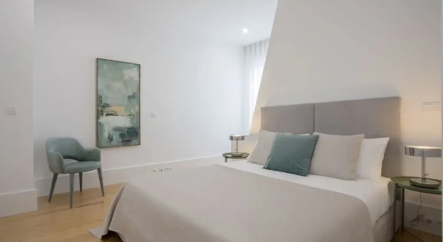 Liiiving - Downtown Luxury Apartment 3T, Забронировать Апартаменты/квартира Cedofeita / Santo Ildefonso / Se / Miragaia / Sao Nicolau e Vitoria Порту, рядом с Lapa Metro Station