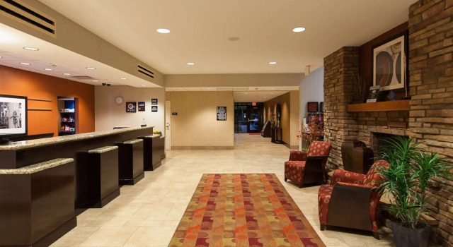 Hampton Inn & Suites Phoenix Chandler-Fashion Center AZ