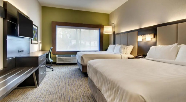 Номер Executive Holiday Inn Express & Suites Charleston NE Mt Pleasant US17 by IHG