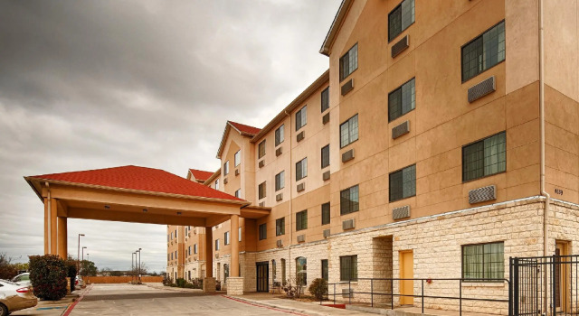 Номер Standard Best Western Windsor Pointe Hotel & Suites-Frost Bank Center