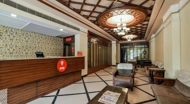 OYO 16061 Hotel Holly Hock, Забронировать Отель Абидс Хайдарабад, рядом с Археологический музей штата