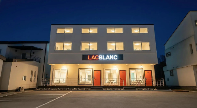 Gyeongpo Lacvert Pension, Boek Hotel Hotels in Gangwon-Do met parkeren, Parkeren