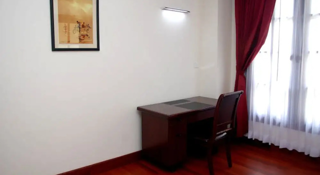 Люкс с 2 комнатами с балконом Steung Siemreap Residences & Apartment