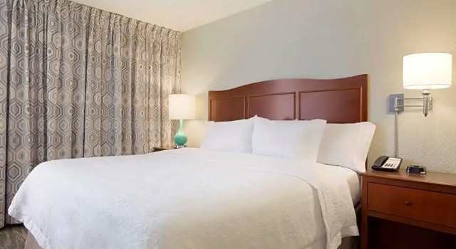 Двухместный полулюкс Hampton Inn Fort Worth Southwest Cityview