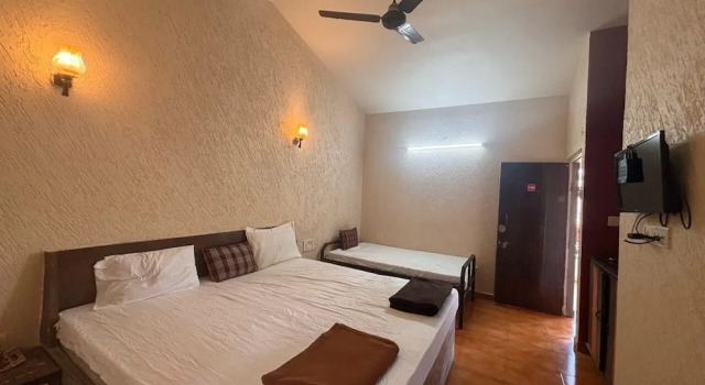 Hotel Sai Plaza, Забронировать Отель Отели штата Махараштры 3 звезды, 3*
