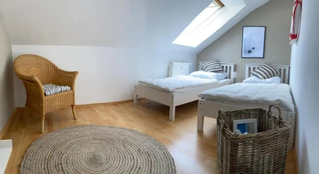 2-Zi-Ferienwohnung-Mueritzblick-direkt-am-Seeufer-perfekte-Lage-barrierefrei