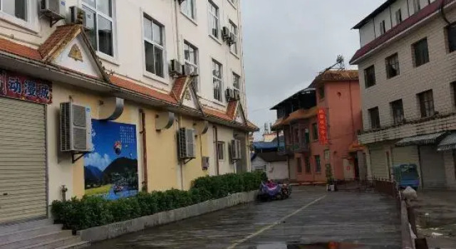 Jinzhiyuan Hotel, Rezerwuj Hotel Dehong Yunnan