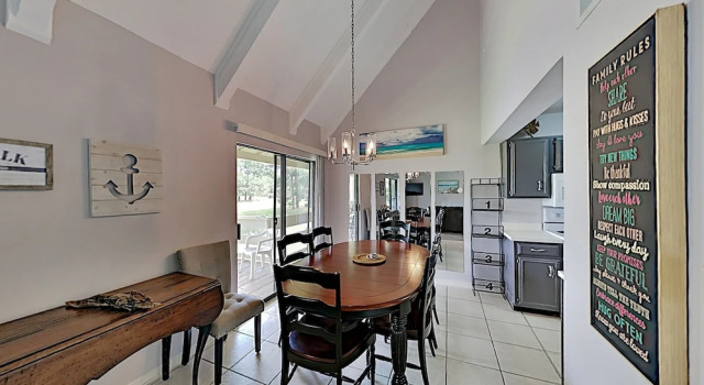 542nd98c 2 Bedroom Condo, Varaa Lomakoti Miramar Beach Emerald Coast