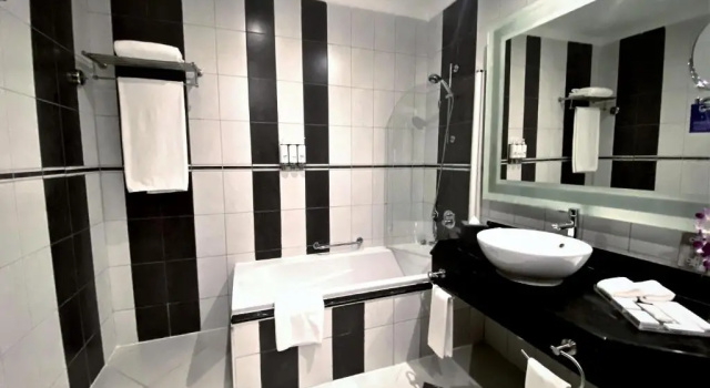 Classic Twin room Doha Central Plaza Hotel