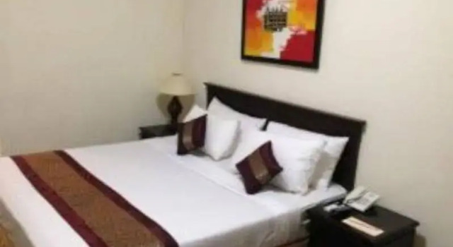 Hotel Widodaren, Rezerwuj Hotel Hotele 3-gwiazdkowe w Surabaja, w pobliżu Tunjungan Mall, 3*