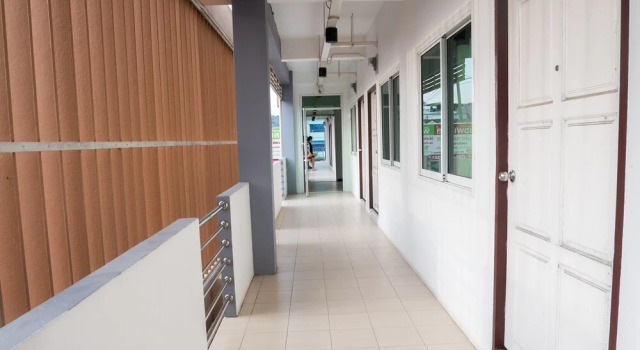 SafeHouses Nakhonsawan, Забронировать Отель Отели Накхонсавана с парковкой, Парковка