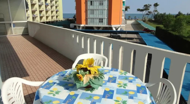 Beautiful Three-room Apartment With Large Terrace A C - 7 People by Beahost, Забронировать Апартаменты/квартира Каорле Линьяно-Ривьера