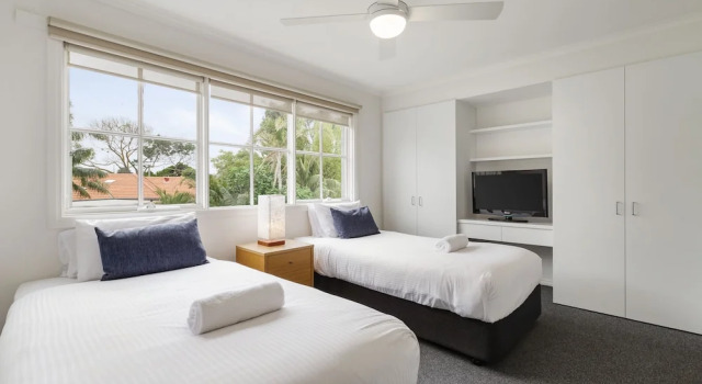 Апартаменты Whitecliffs Beach Resort
