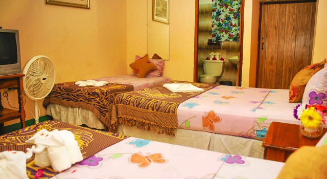 Chaleanor Hotel