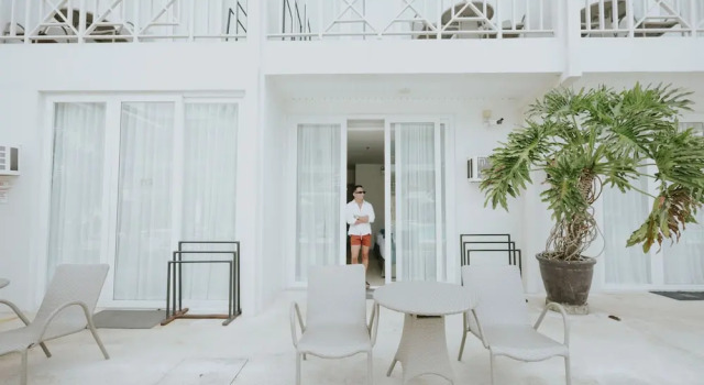 Четырёхместный номер Standard с видом на бассейн Club Samal Resorts Development Inc