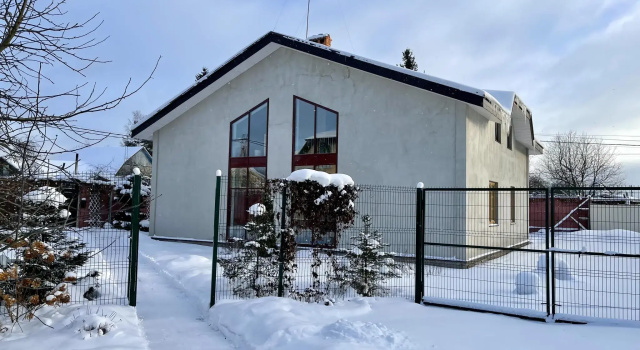 Stylish cottage by the lake, Book Feriehus Sankt Petersborg Rusland